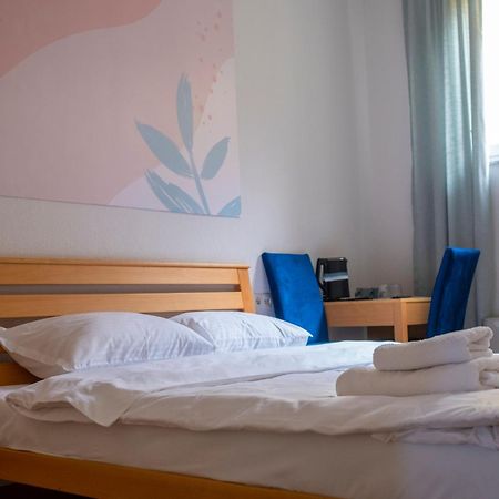 פריזרן Mint Hotel חדר תמונה