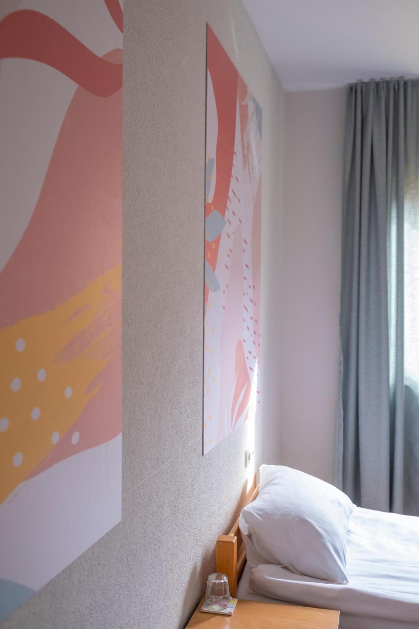 פריזרן Mint Hotel חדר תמונה